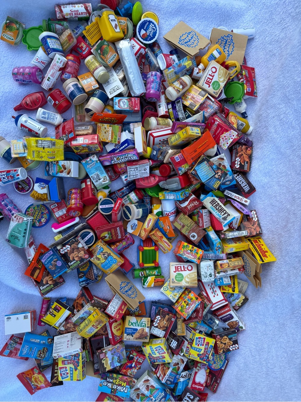 Mini Brands - build a bundle of 5